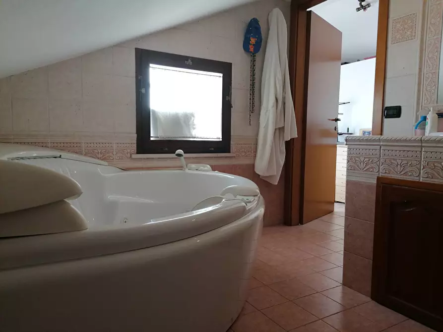 Immagine 21 di Villetta a schiera in vendita  in Rosciano a Fano