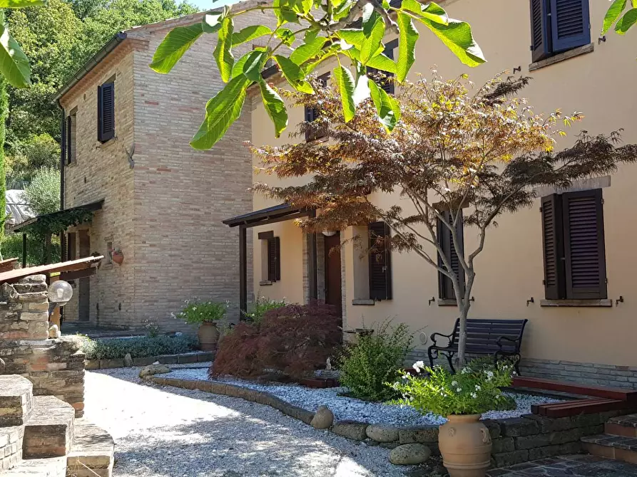 Immagine 3 di Villa in vendita  in Serrungarina a Colli Al Metauro