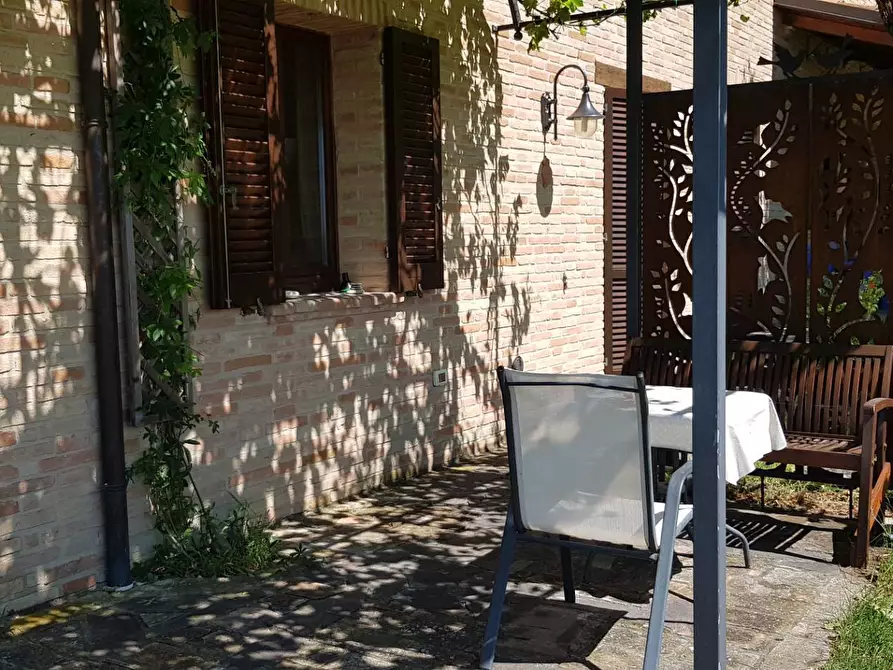 Immagine 4 di Villa in vendita  in Serrungarina a Colli Al Metauro