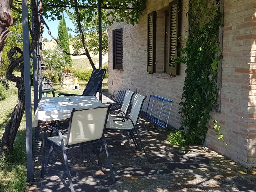 Immagine 5 di Villa in vendita  in Serrungarina a Colli Al Metauro