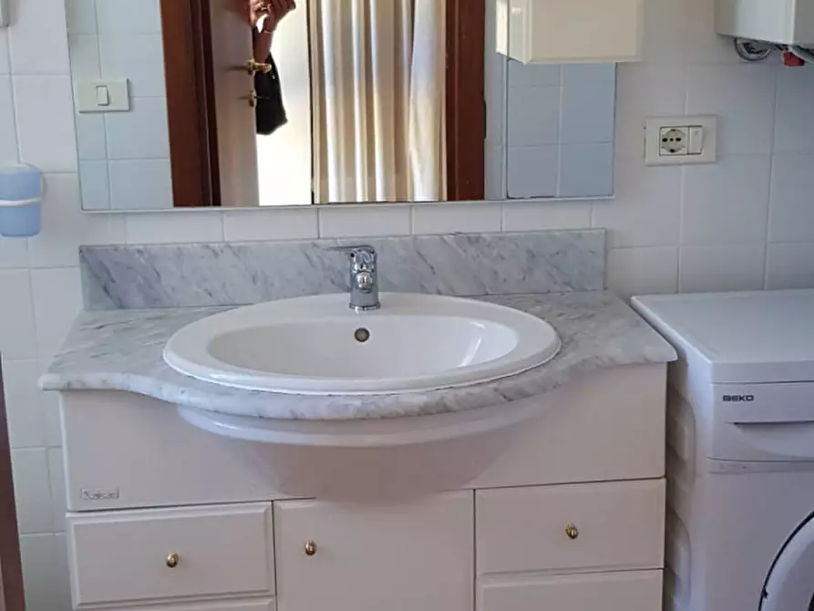 Immagine 23 di Villa in vendita  in Serrungarina a Colli Al Metauro