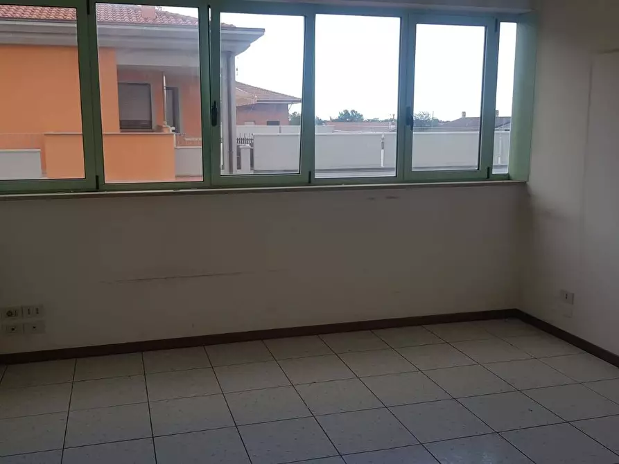 Immagine 8 di Ufficio in affitto  in Calcinelli a Colli Al Metauro
