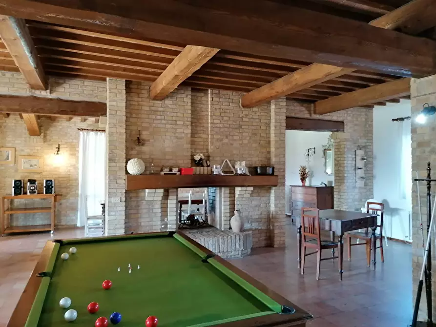 Immagine 7 di Villa in vendita  a San Costanzo