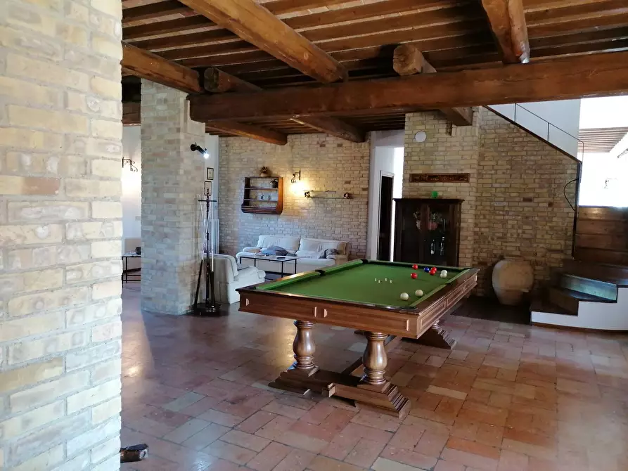 Immagine 10 di Villa in vendita  a San Costanzo