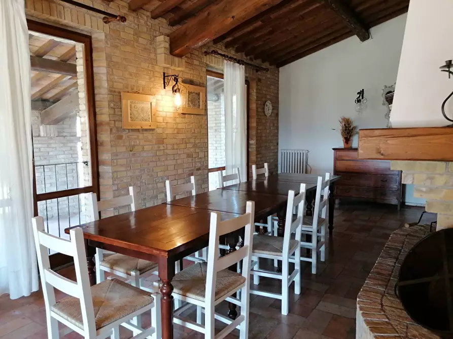 Immagine 14 di Villa in vendita  a San Costanzo