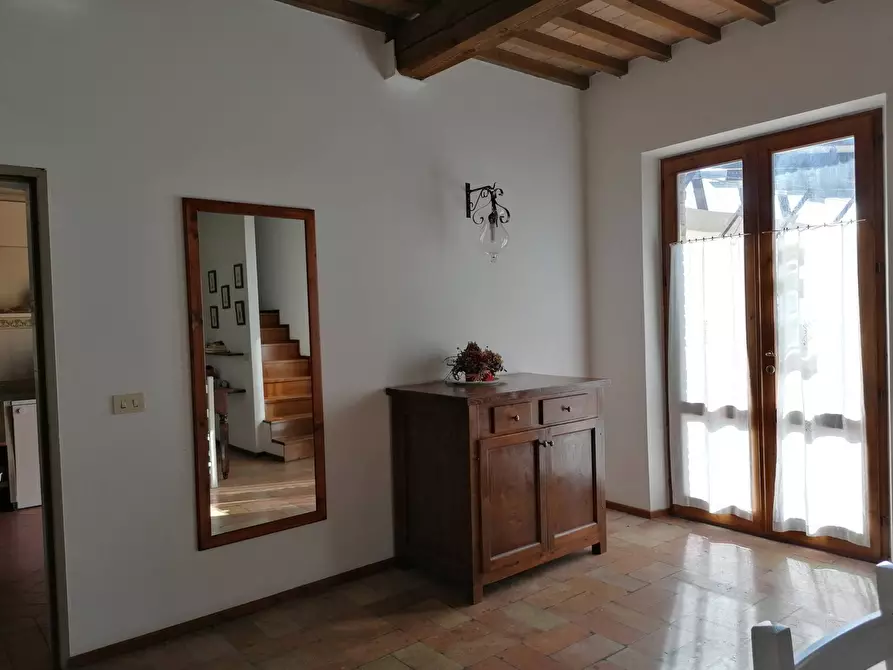 Immagine 16 di Villa in vendita  a San Costanzo