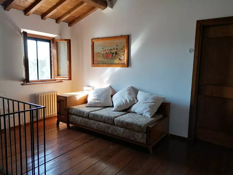 Immagine 22 di Villa in vendita  a San Costanzo