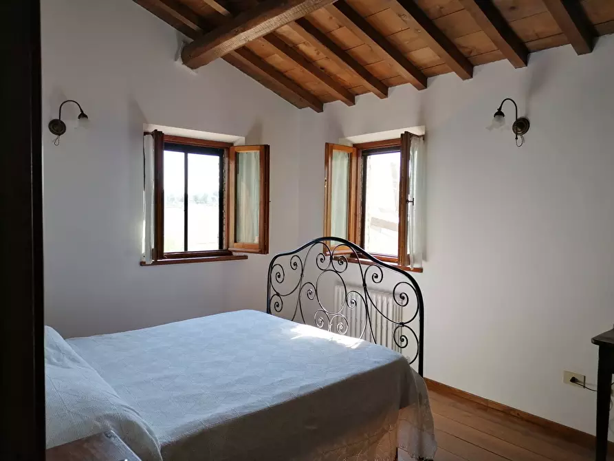 Immagine 24 di Villa in vendita  a San Costanzo