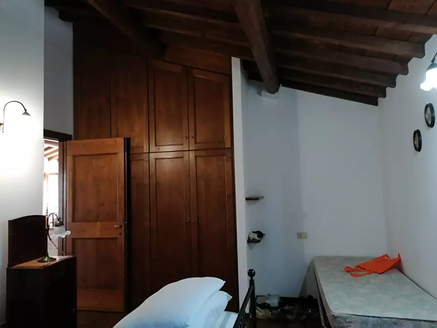 Immagine 25 di Villa in vendita  a San Costanzo