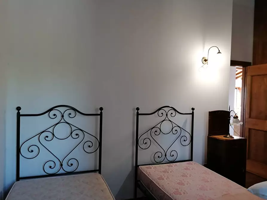 Immagine 26 di Villa in vendita  a San Costanzo