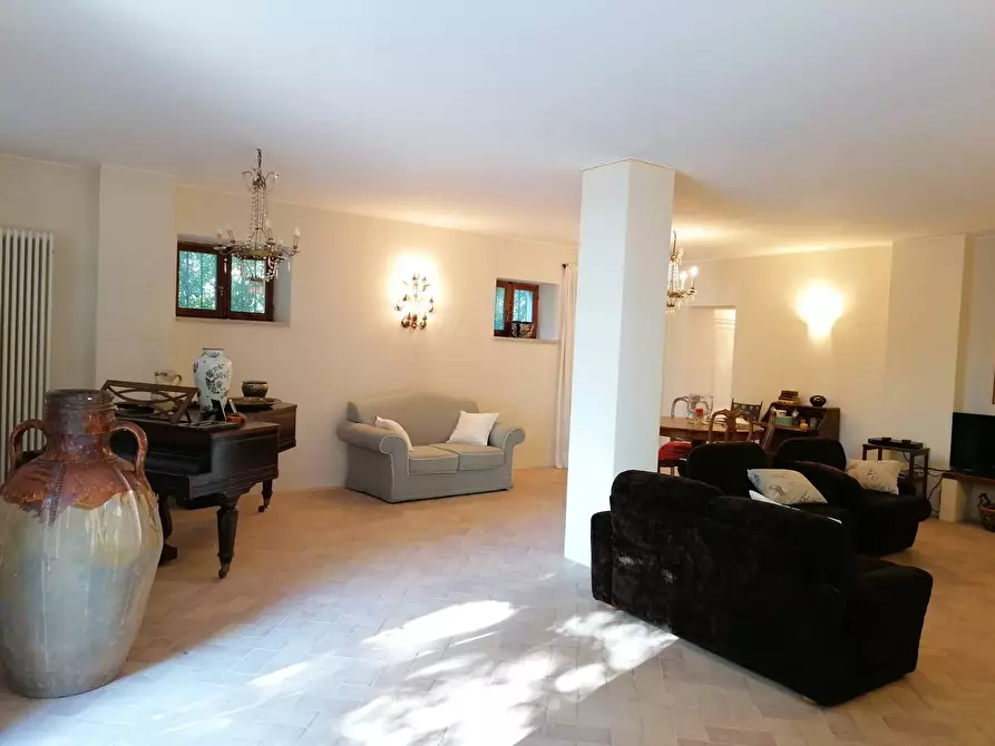 Immagine 2 di Villa in vendita  in Via san nicola a Cartoceto