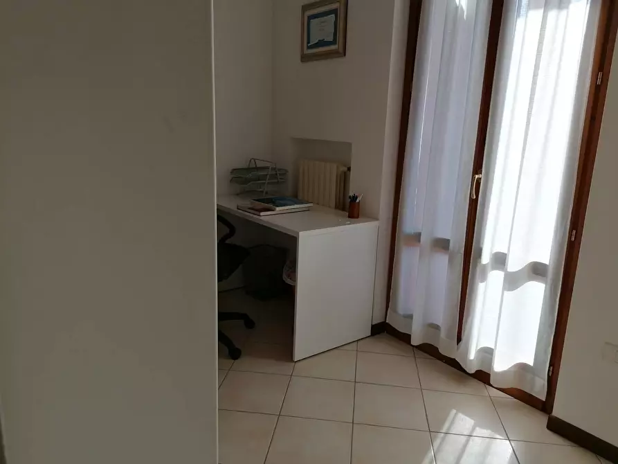 Immagine 13 di Appartamento in vendita  in Zona Ospedale a Fano