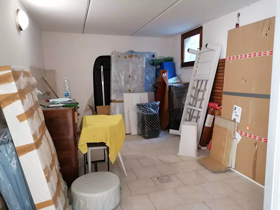 Immagine 19 di Appartamento in vendita  in Zona Ospedale a Fano