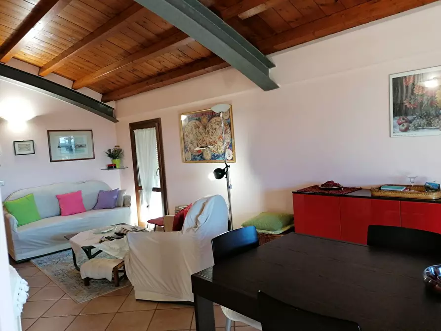 Immagine 9 di Appartamento in vendita  in Passeggi a Fano