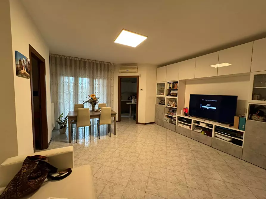 Immagine 1 di Appartamento in vendita  in Sant' Orso a Fano