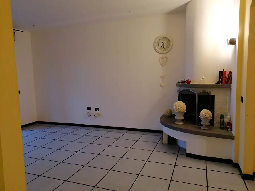 Immagine 1 di Appartamento in vendita  in Fano 2 a Fano