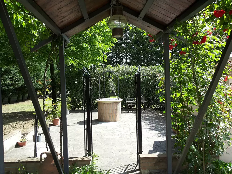 Immagine 6 di Villa in vendita  in Carrara a Fano