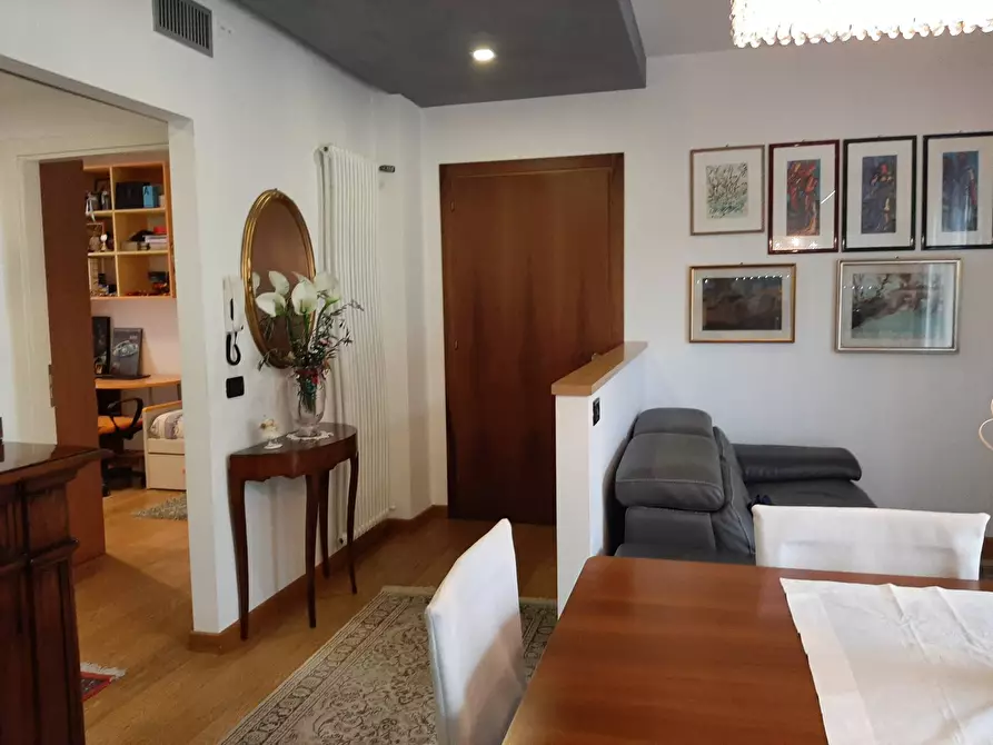 Immagine 2 di Appartamento in vendita  in Rosciano a Fano