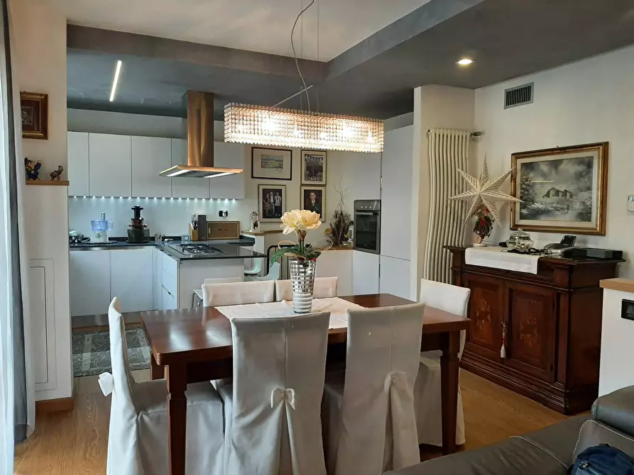 Immagine 6 di Appartamento in vendita  in Rosciano a Fano