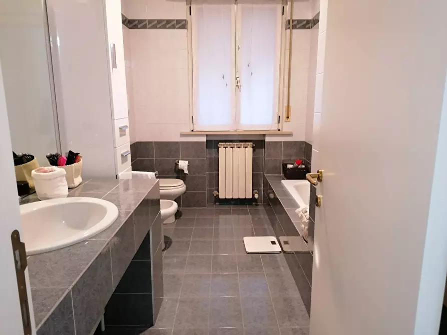 Immagine 19 di Appartamento in vendita  in S.Orso a Fano