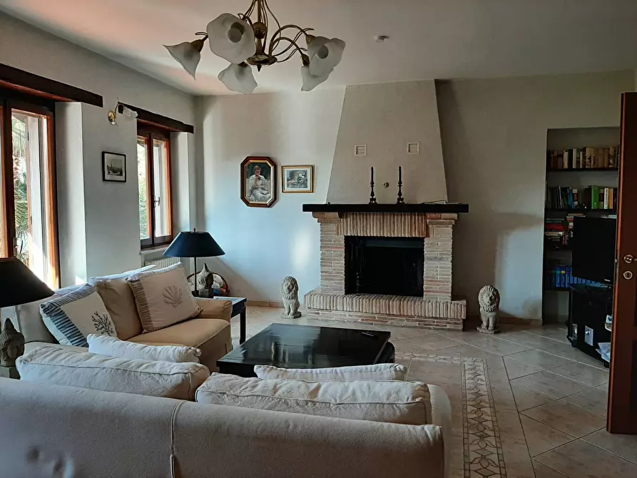 Immagine 11 di Casa semindipendente in vendita  in Carignano a Fano