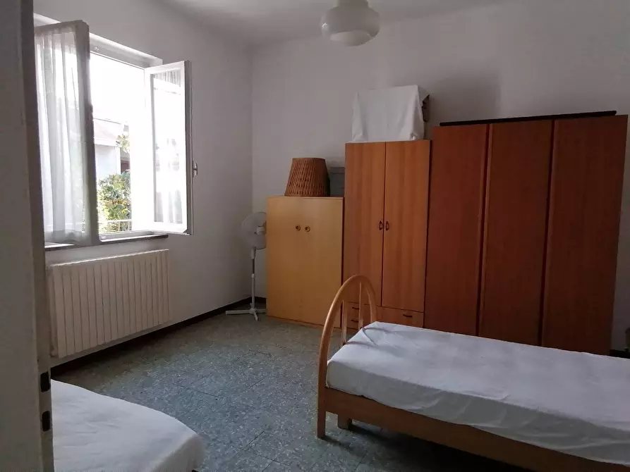 Immagine 11 di Appartamento in vendita  in Fano a Fano