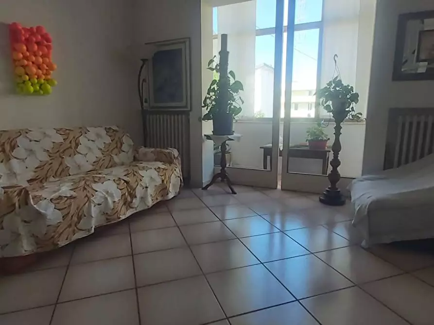 Immagine 2 di Casa indipendente in vendita  in Zona Coop/Passeggi a Fano