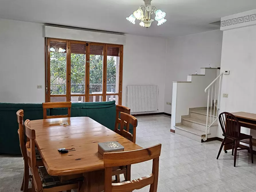 Immagine 2 di Villetta a schiera in vendita  in S. Orso a Fano