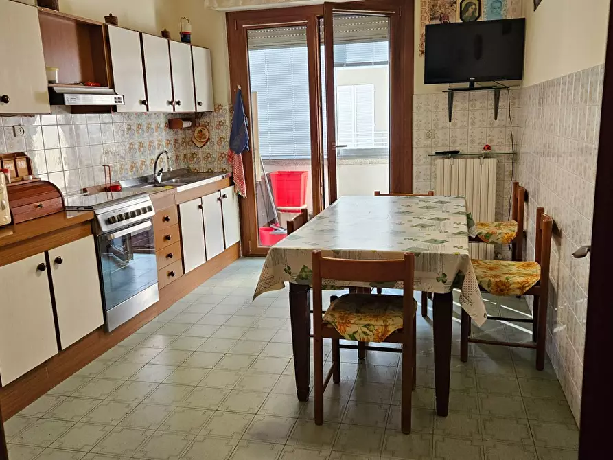 Immagine 4 di Appartamento in vendita  in Via Parini, 14 a Fano