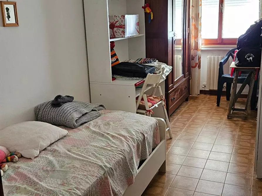 Immagine 15 di Appartamento in vendita  in Via Parini, 14 a Fano
