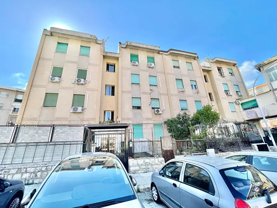 Immagine 1 di Appartamento in vendita  in Largo Nasso a Palermo