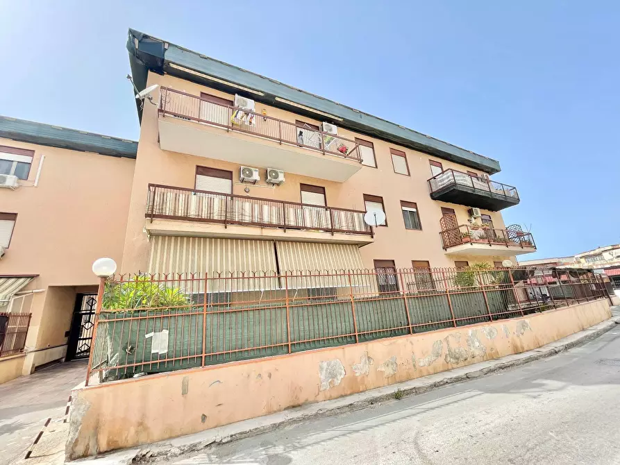 Immagine 1 di Appartamento in vendita  in Via Mario Trapassi a Palermo