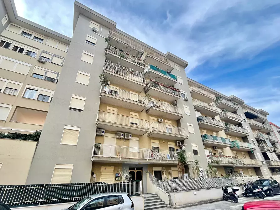 Immagine 1 di Appartamento in vendita  in Via Parrini a Palermo