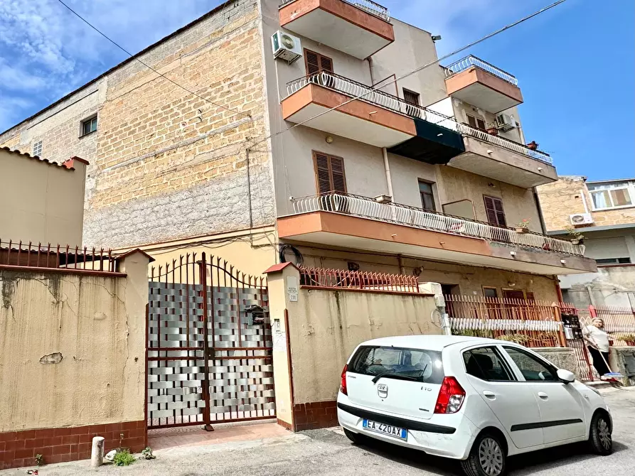 Immagine 1 di Appartamento in vendita  in Via Cruillas a Palermo