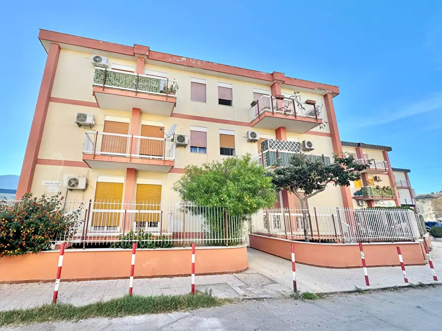 Immagine 1 di Appartamento in vendita  in Via Giacomo Edoardo Boner a Palermo