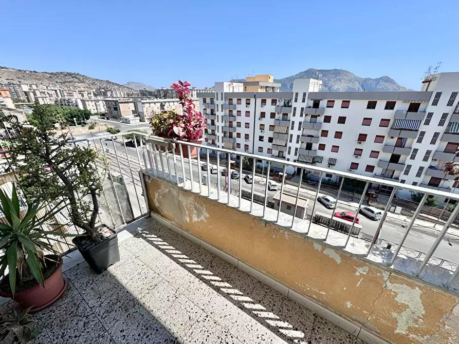 Immagine 6 di Appartamento in vendita  in Via Filippo Paladini a Palermo