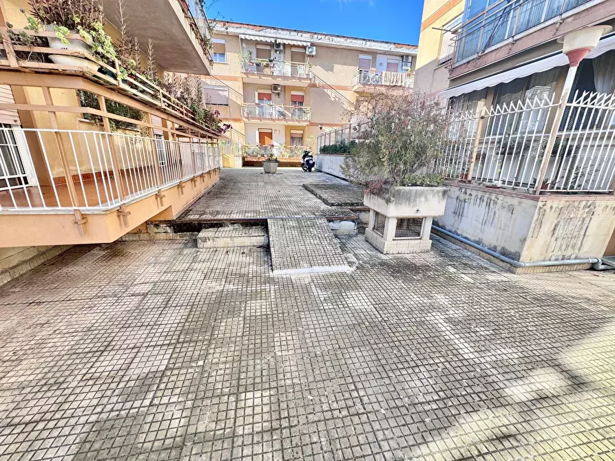 Immagine 26 di Appartamento in vendita  in Via Americo Luna a Palermo