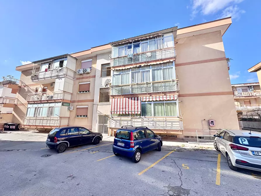 Immagine 27 di Appartamento in vendita  in Via Americo Luna a Palermo