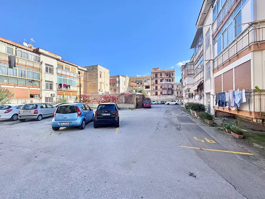 Immagine 24 di Appartamento in vendita  in Via Americo Luna a Palermo