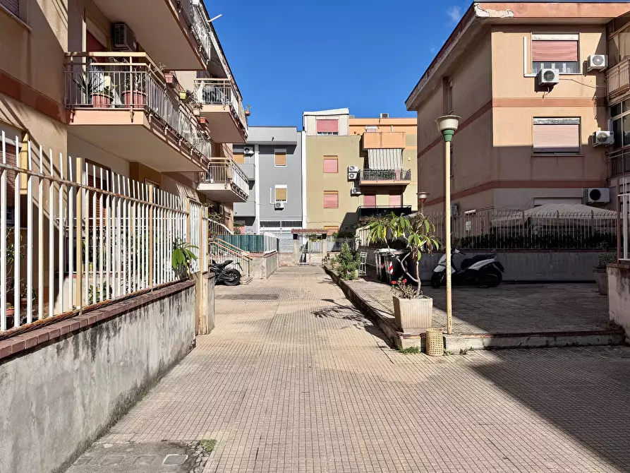 Immagine 25 di Appartamento in vendita  in Via Americo Luna a Palermo