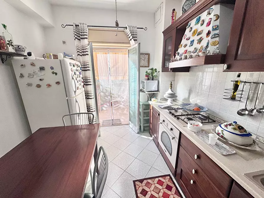 Immagine 2 di Appartamento in vendita  in Via Cruillas a Palermo