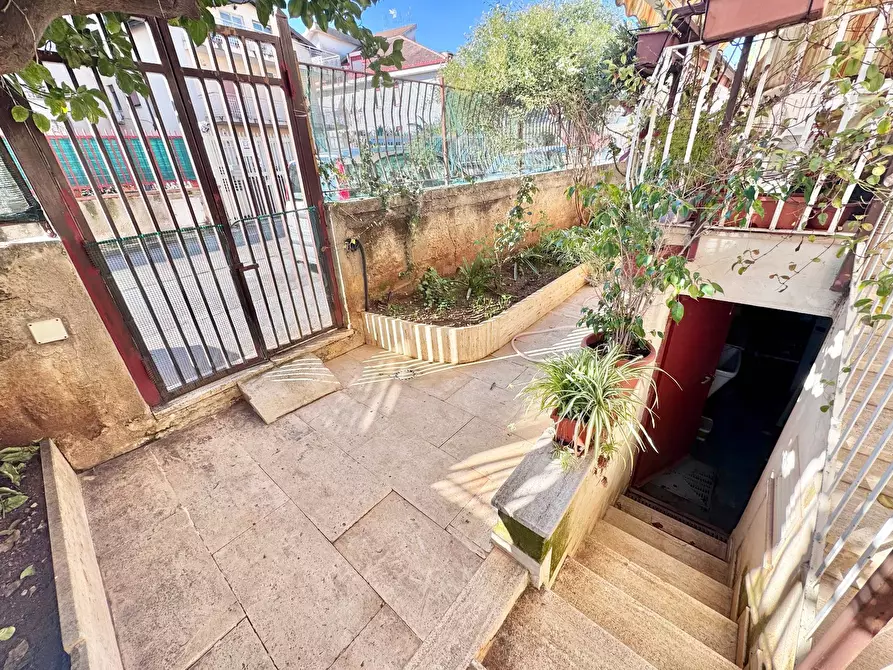 Immagine 4 di Appartamento in vendita  in Via Cruillas a Palermo