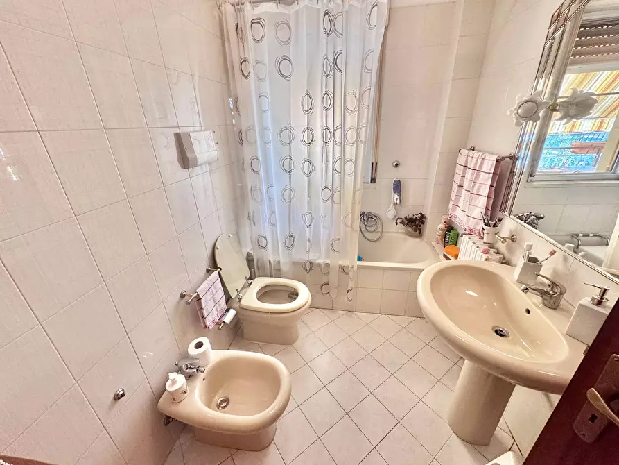 Immagine 15 di Appartamento in vendita  in Via Cruillas a Palermo