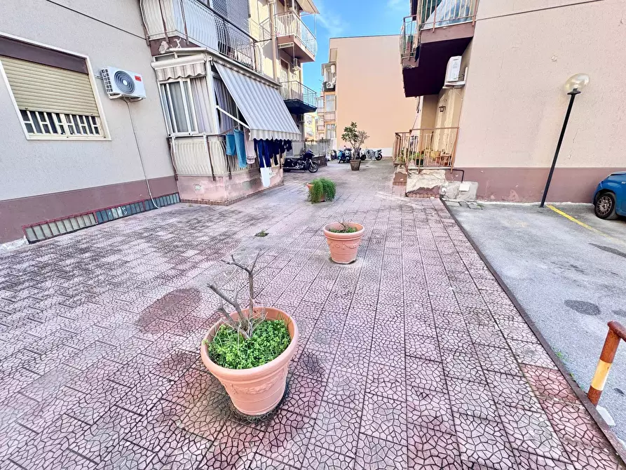 Immagine 23 di Appartamento in vendita  in Via Cruillas a Palermo