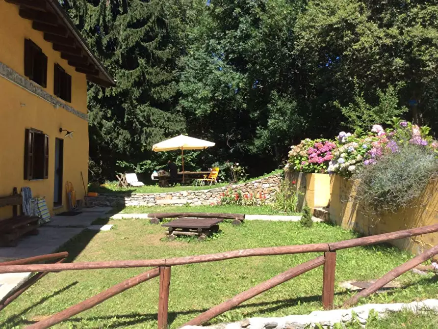 Immagine 8 di Camera in vendita  in Via Delle Manere a Roburent