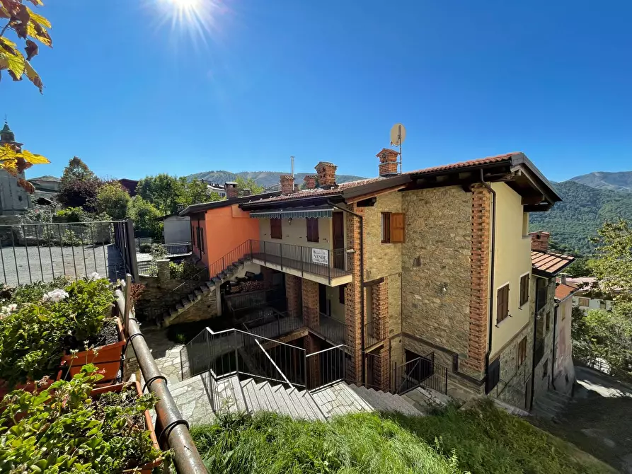 Immagine 10 di Appartamento in vendita  in Via Sant'Anna a Roburent