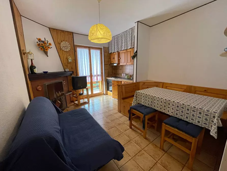 Immagine 2 di Appartamento in vendita  in Via Giangirone a Roburent