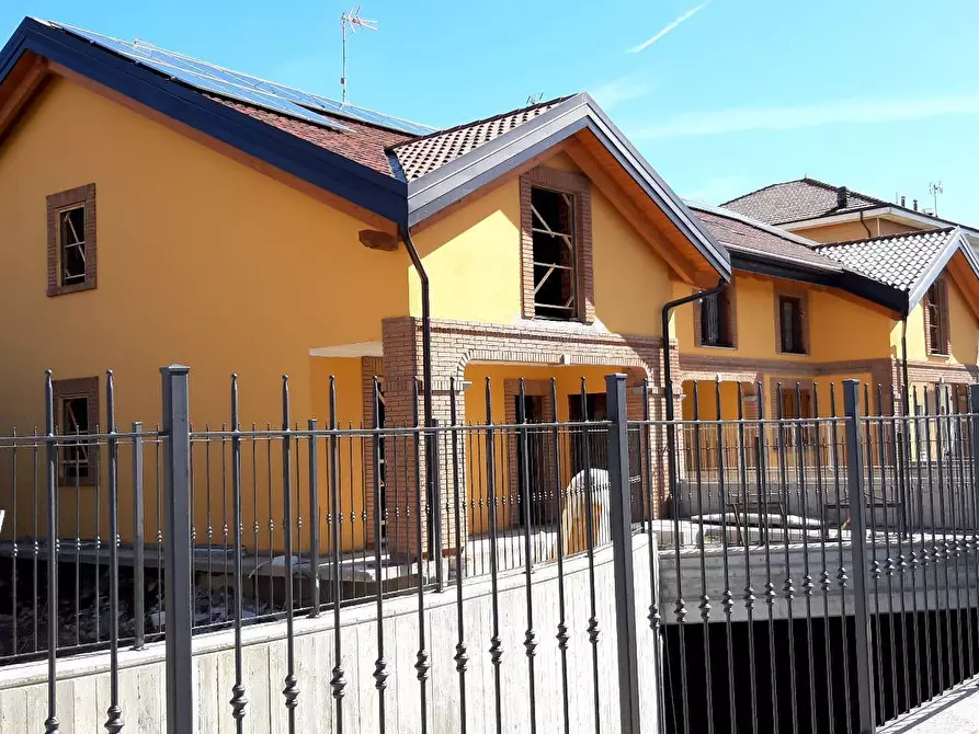 Immagine 2 di Villa in vendita  in VIA MARTIRI DELLA LIBERTA' a San Maurizio Canavese