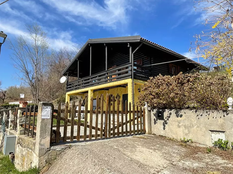 Immagine 1 di Villa in vendita  in Via San Salvatore a Montaldo Di Mondovi'