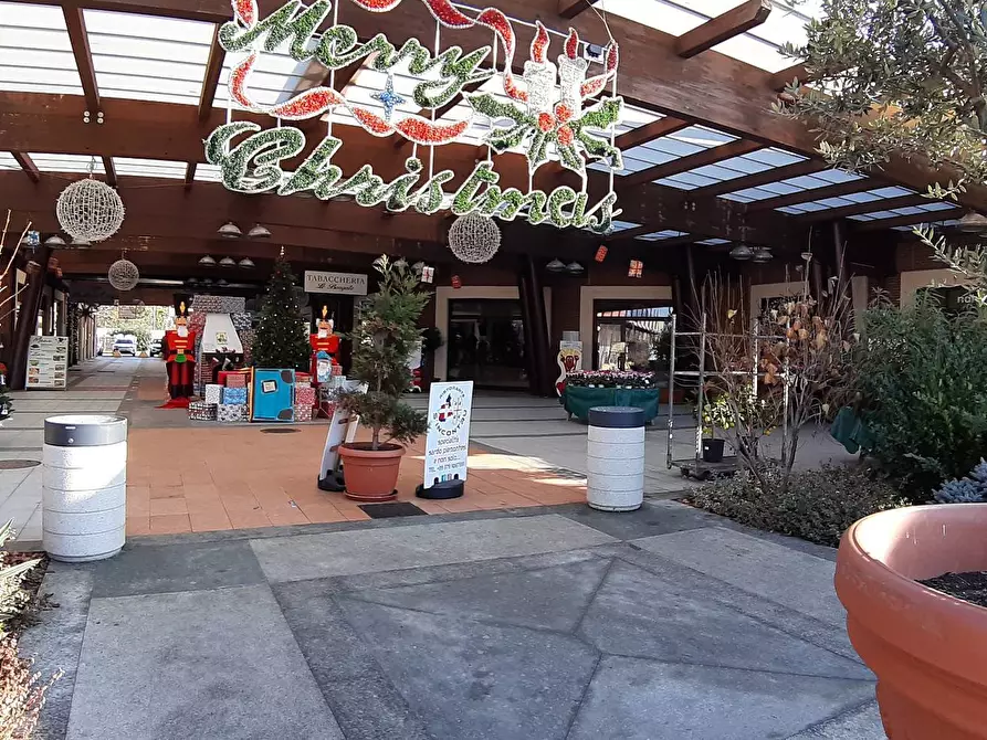 Immagine 14 di Attività commerciale in affitto  in Via Torino a San Francesco Al Campo